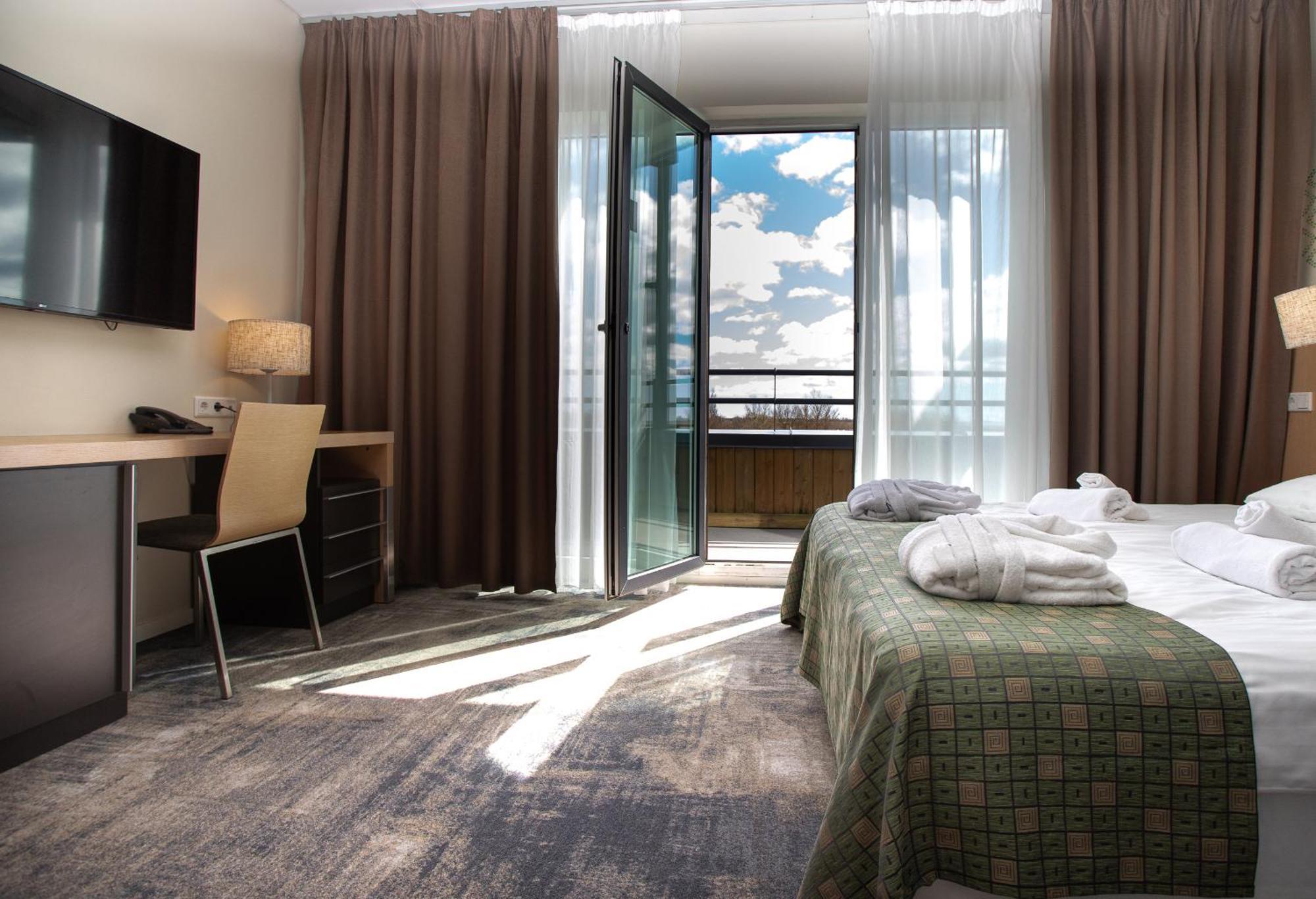 Meri Seaside Hotel & Spa Kuressaare Exterior photo